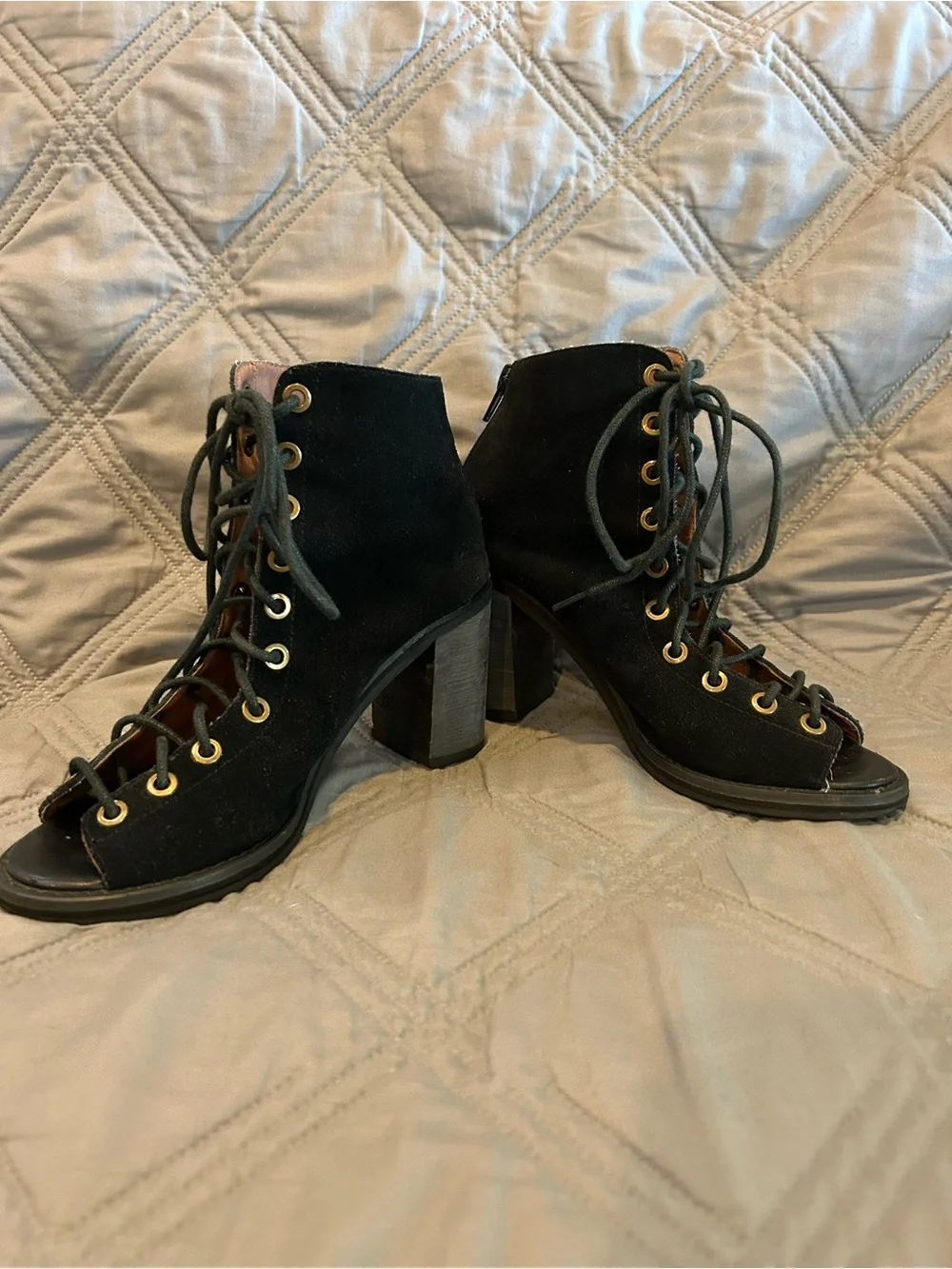Jeffrey Campbell dark romantic